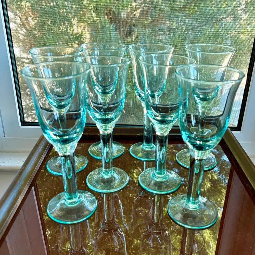 Vintage set hand
